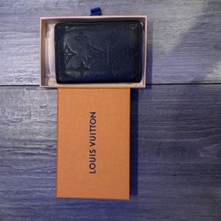 Louis Vuitton Black Wallet – Authentic, Sleek & Stylish