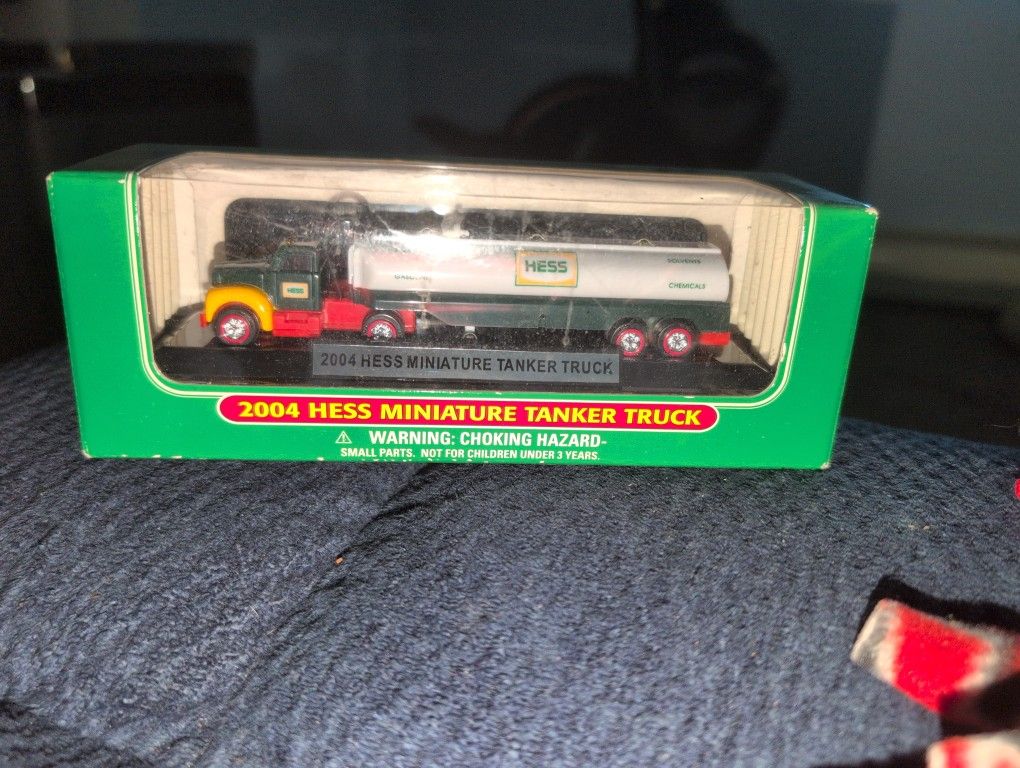 2004 Hess Miniature Tanker Truck