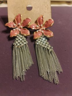 Zara pink & gold hibiscus flower earrings