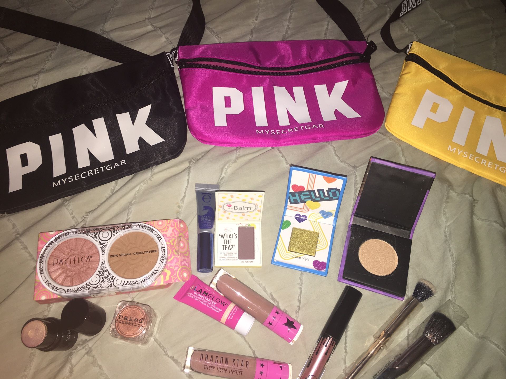 Fanny pink bag new and makeup