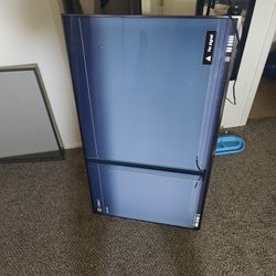 XBR-55X900F Sony 55" 4k TV (Damaged Screen)