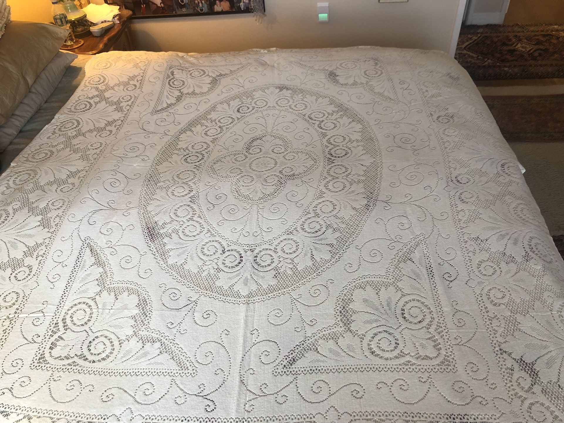 White Lace Table Cloth 