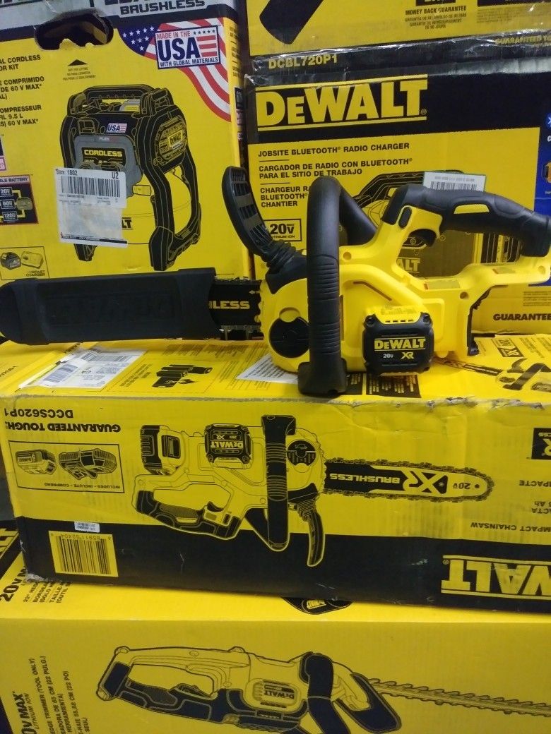 DEWALT 20V MAX XR BRUSHLESS 12"IN CHAINSAW TOOL ONLY NEW