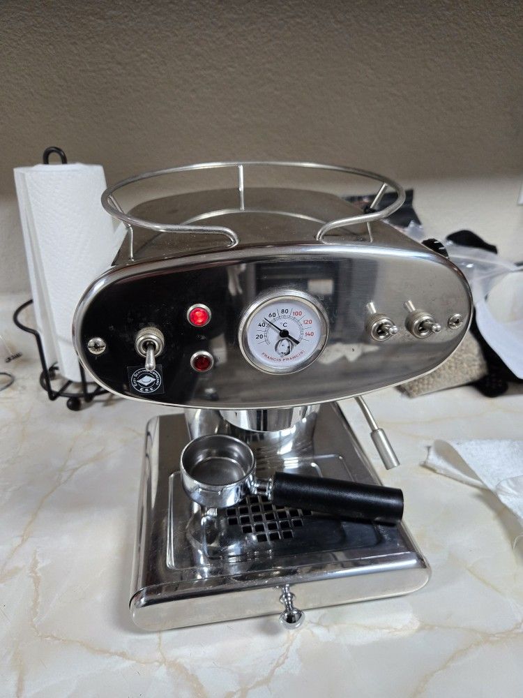 Francis Francis x1 By illy Espresso Machine