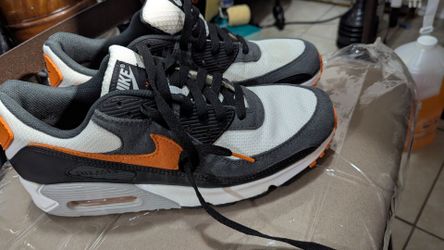 Men Air Max size 11.5