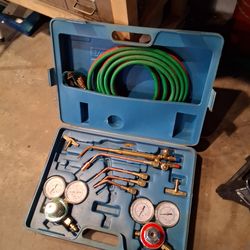 Oxy Acetelyne Torch set. Tanks are almost full