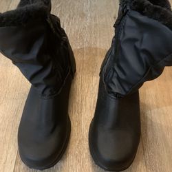 Totes waterproof black boots size 6 women