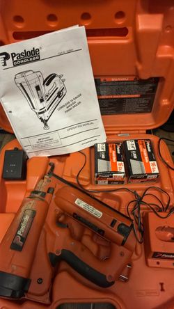 Paslode Cordless 16 Gauge Angled Finish Nailer Kit