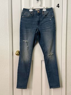 Women’s universal thread jeans size 4
