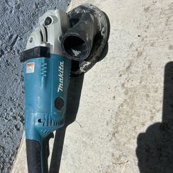 Makita Grinder 