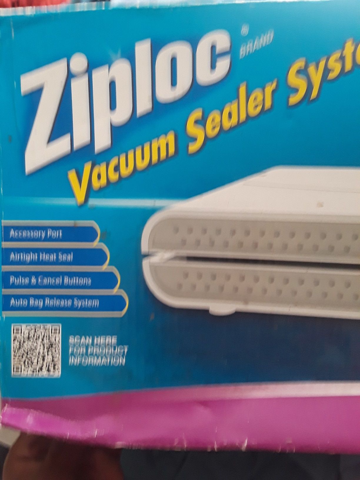 Ziploc Vacuum Sealer System w/ extra box of bags