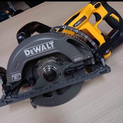 Dewalt New 71/4” Circular Saw 60v Flex Volt No Battery