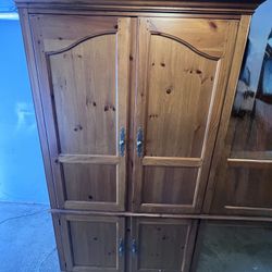 Hekman Furniture Media Cabinet 