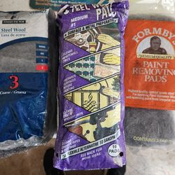 3 packs of steel wool pads. 1 is paint removing pads.
1 is medium #1 pads. 1 is course #3 finish factor.
*** Cash 💸 only, please. Front Door pick-up 