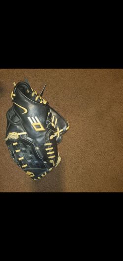 Left-handed Nike baseball glove