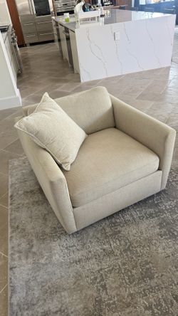 Modern Swivel Armchairs – Set of 2