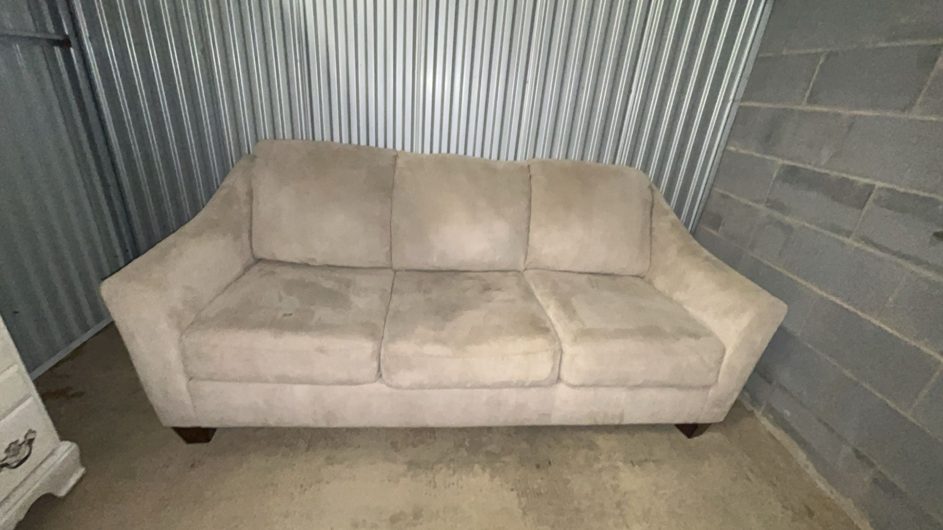 Couch/pull Out Bed