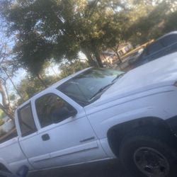 2005 Chevrolet Silverado 2500 HD Crew Cab