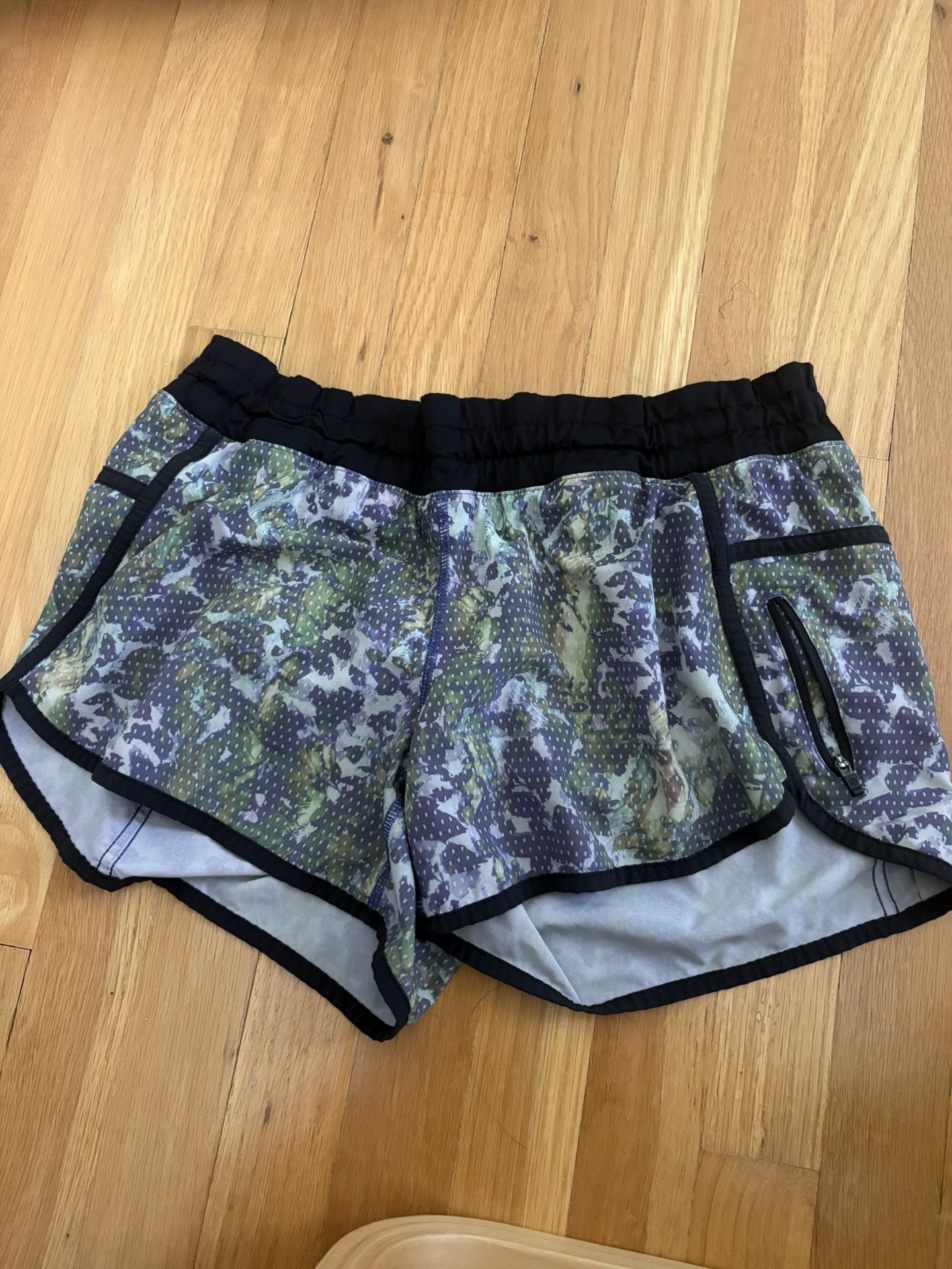 Lululemon Short Size8