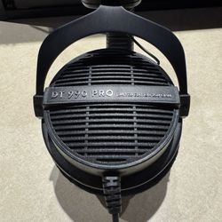 Beyerdynamic DT 990 PRO Studio Headphones 250 OHM (Ninja Black, Limited Edition)