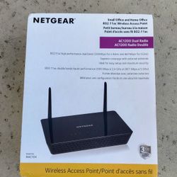 NETGEAR AC1200 Dual Band WiFi  Router Access Point WAC104-100NAS 