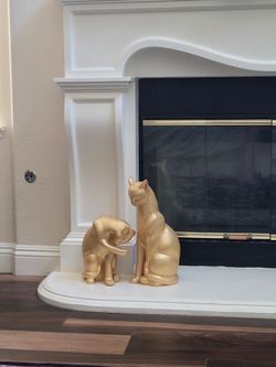 Ceramic decorative cats