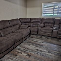 Recliner Sectional 3pc (Pending)