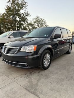 2012 Chrysler Town & Country