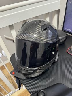 Sedici Carbon Fiber Full-Face Motorcycle Helmet Size: L