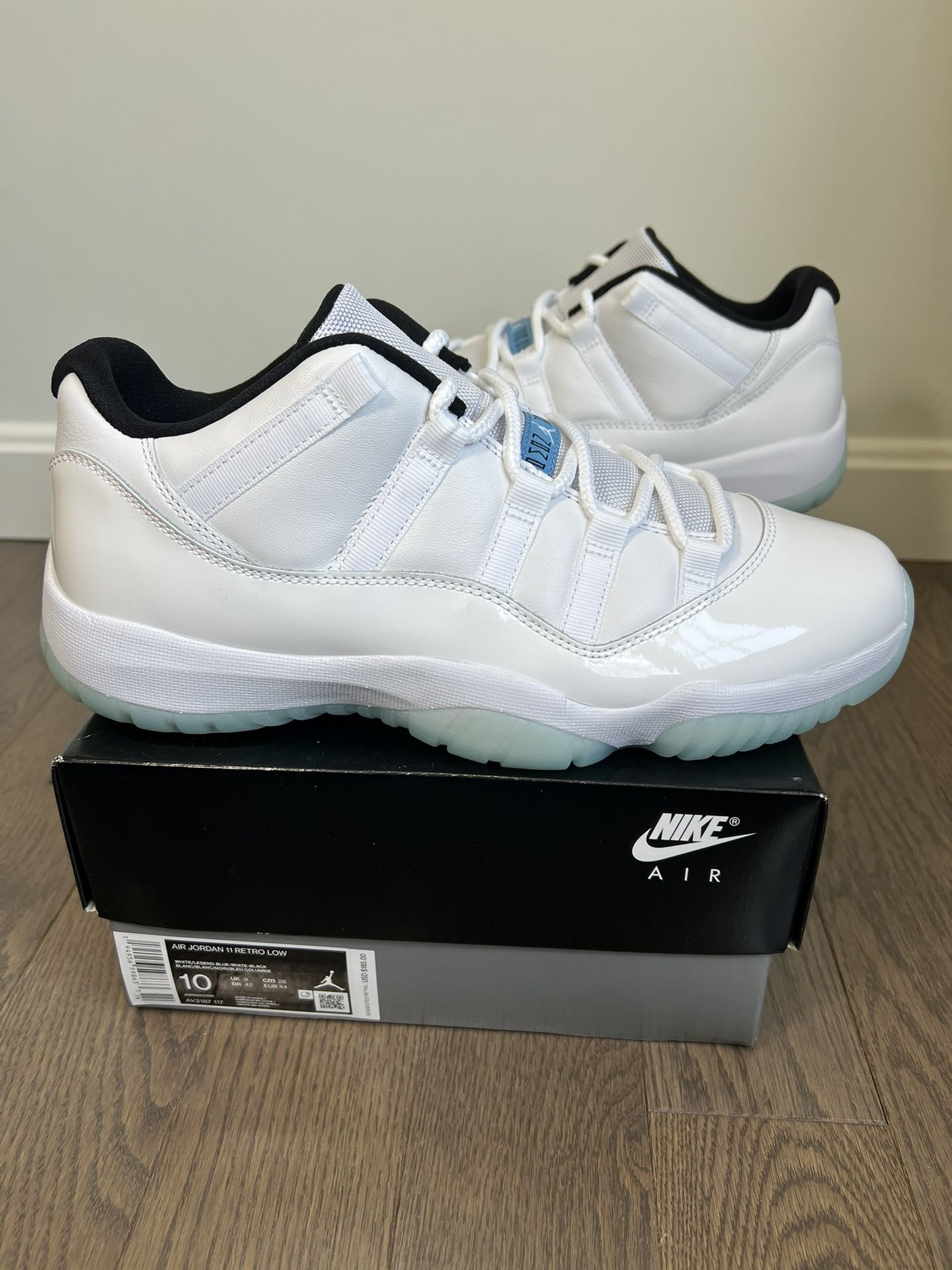 Air Jordan 11 Retro Low Legend Blue Size 10