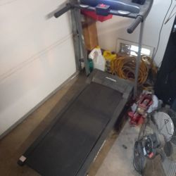 3-Level Incline Electric Folding Treadmill