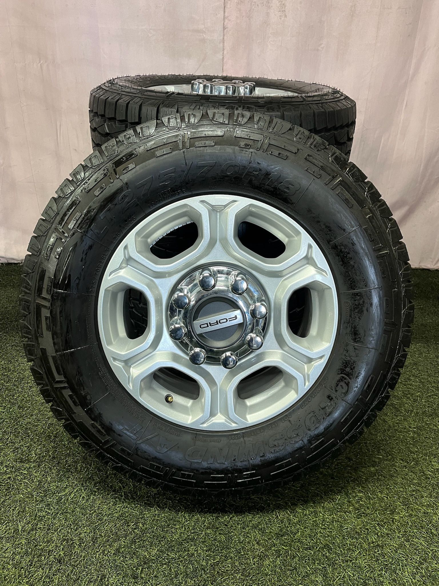 2024 Ford F-250 and F-350 Super Duty 8 Lug 18 Inch OEM Wheels
