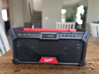 Milwaukee M18 Job Site Stereo