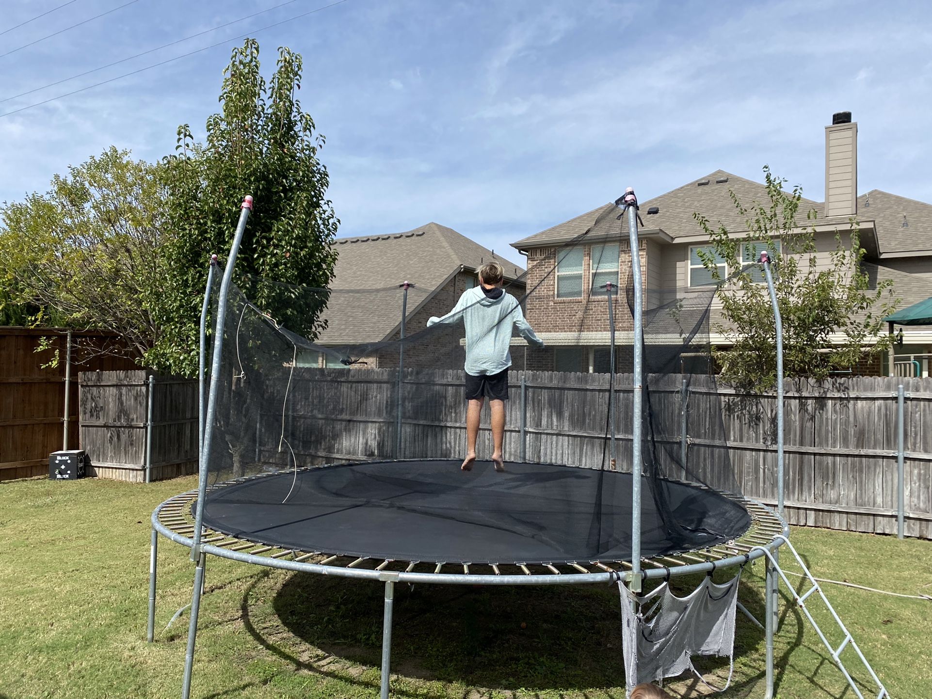 TRAMPOLINE 