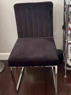 2 velvet chairs