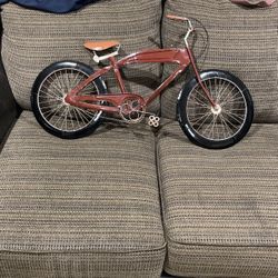 Wall Metal Bicycle Decor.