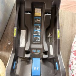 This is a Nuna PIPA series infant car seat base, 