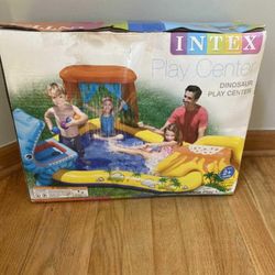 intex Dinosaur play center pool. brand new