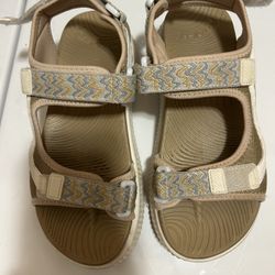 Woman’s Sandals