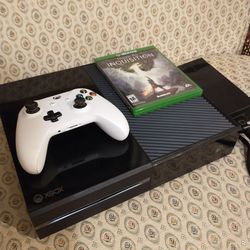Xbox One with a Controller and 3 games Madden NFL, Overwatch, Inquisition Microsoft Xbox one