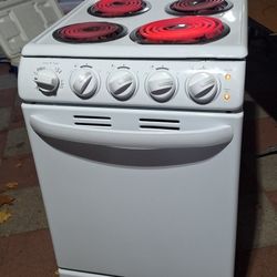 20" Nice Apartment Size  Electric Stove 