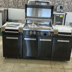 New Mont Alpi Compact Grill - Financing Available 