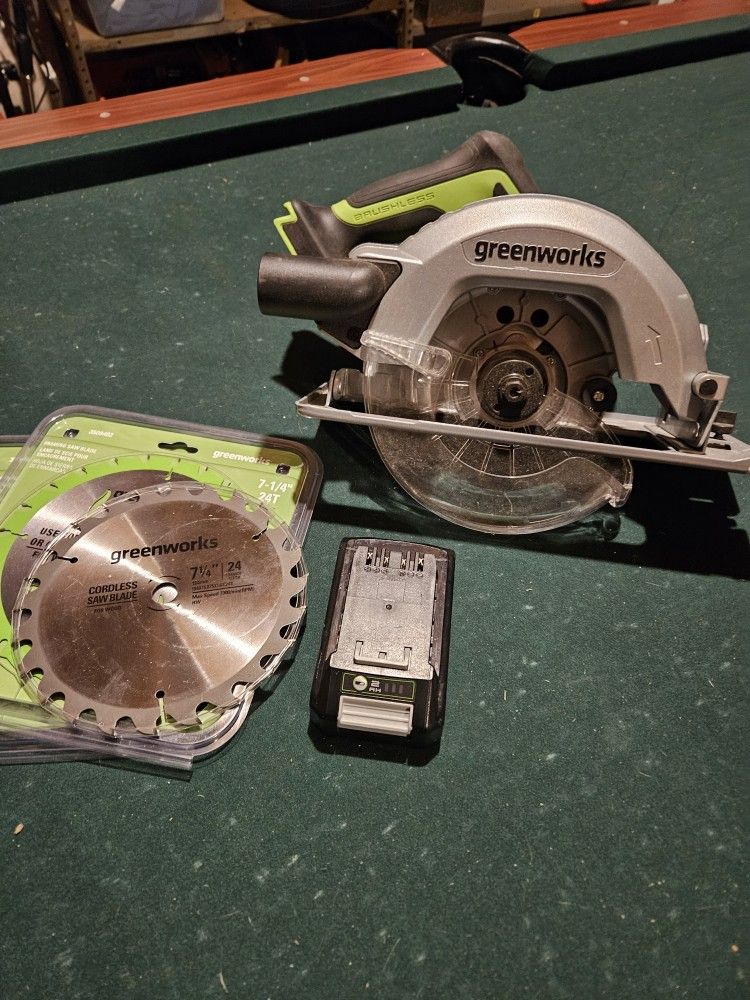 Brand New 24 Volt Circular Saw Battery N Charger Included