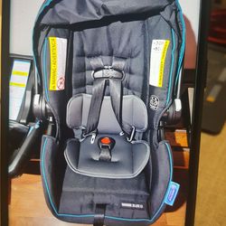 Brand New Graco Infant Car Seat And Base
