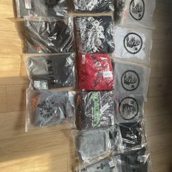 brand new comes with tags.