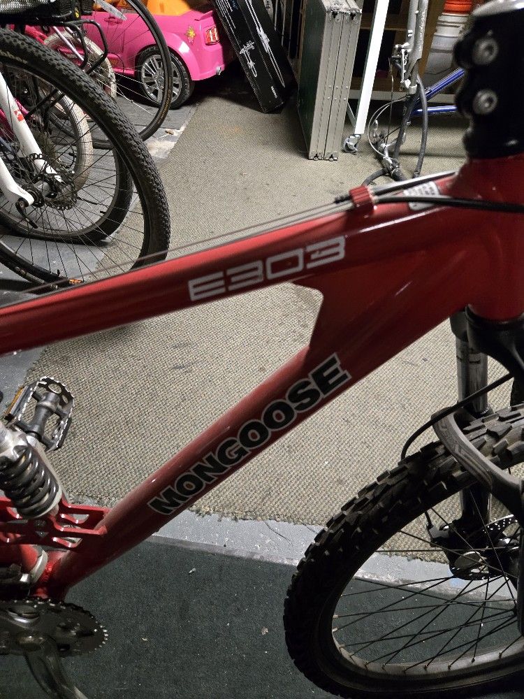 Mongoose E303 Dual Suspension 26 Inch Mountain Bike Used