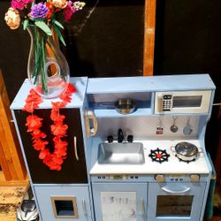 Toy Kitchen 