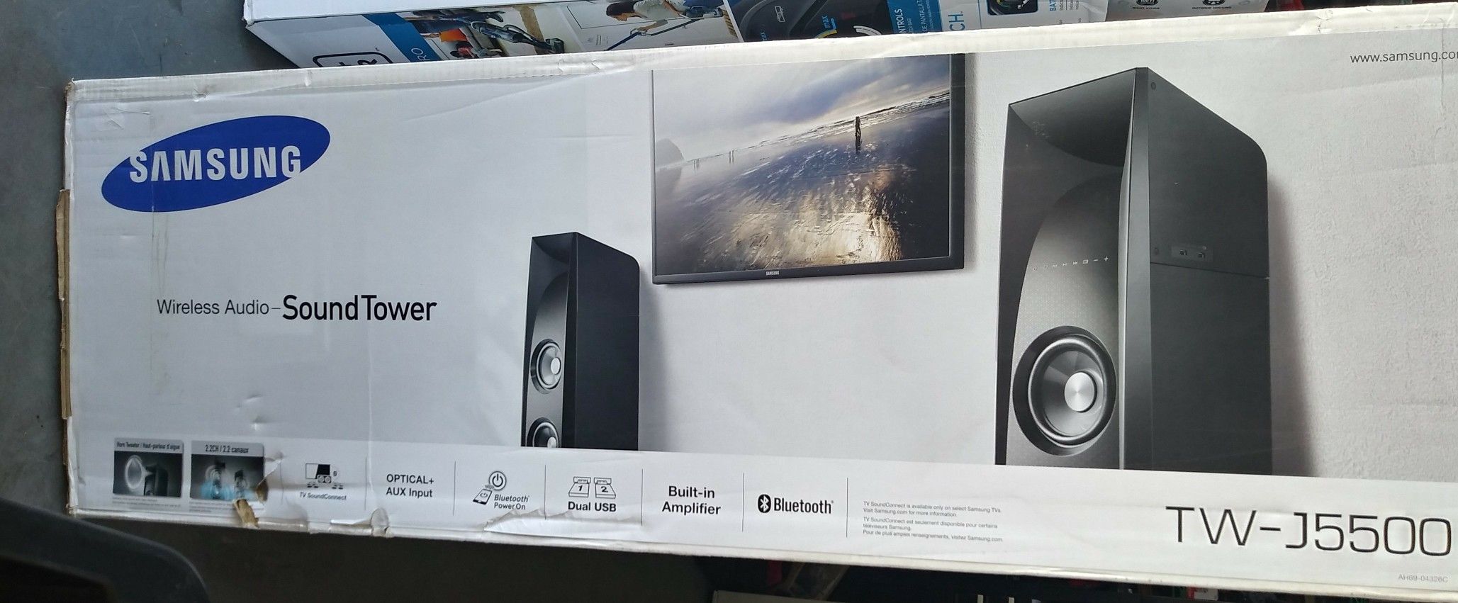 SAMSUNG 2.2 Channel 350W Sound Towers with 6" Subwoofer - TW-J5500/ZA *BRAND NEW IN BOX*