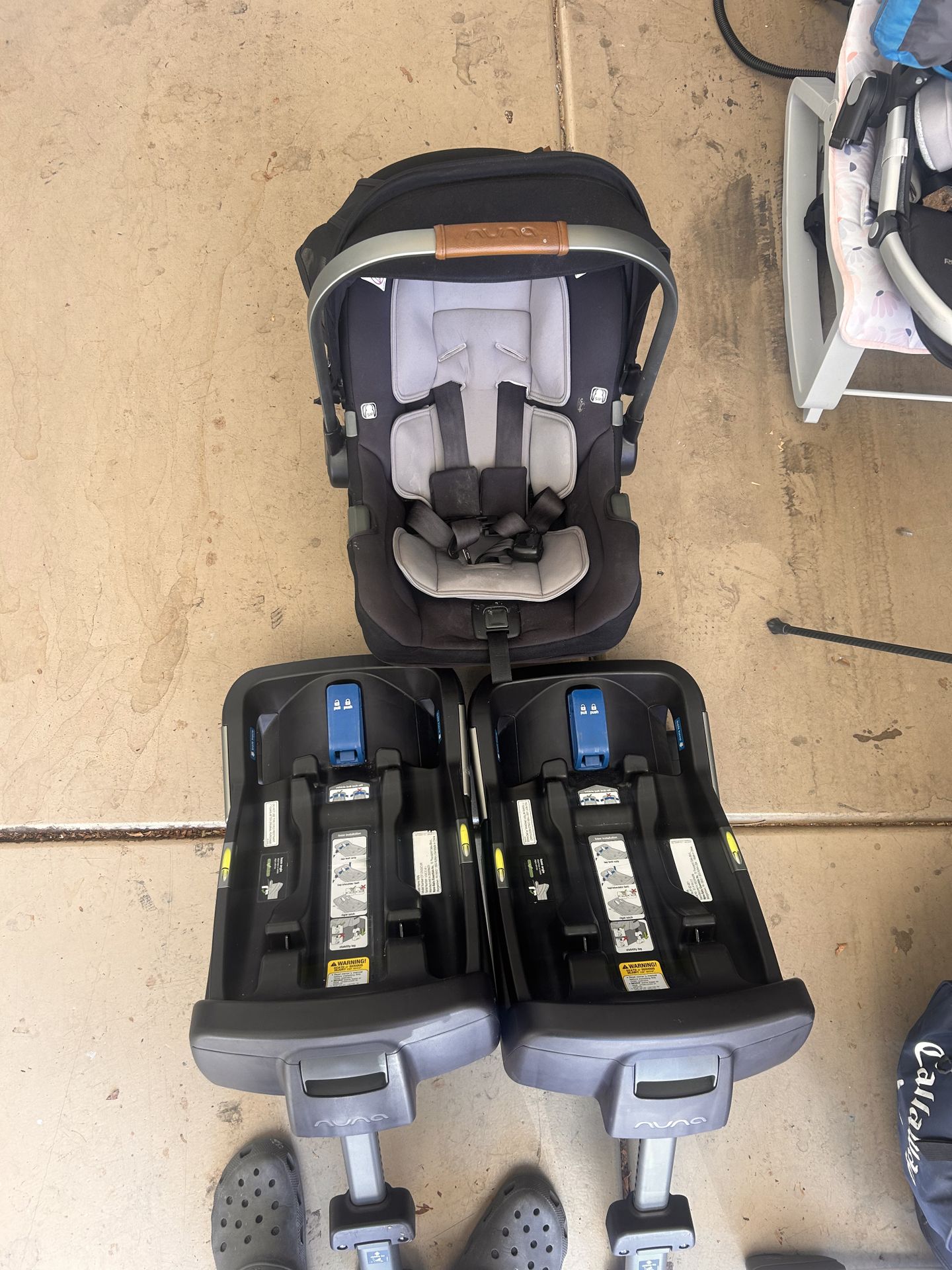 Nuna Pipa Car Seat and Two Bases