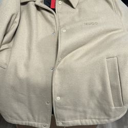 Hugo Coat 